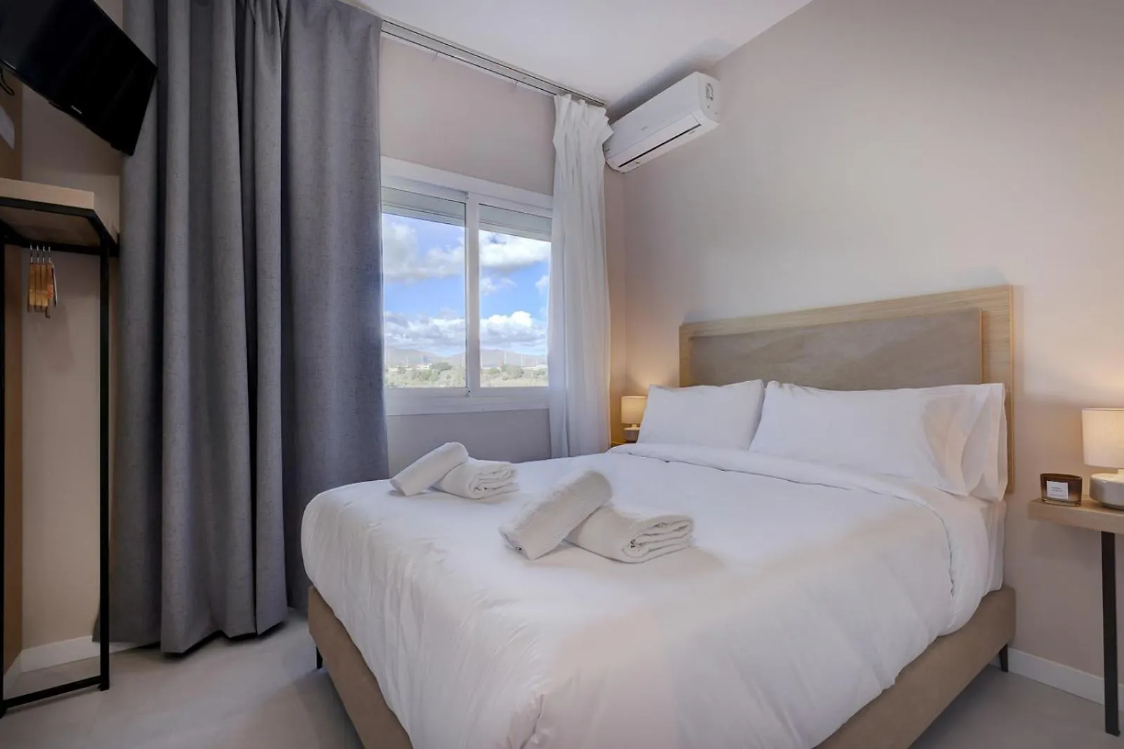 Hostal Puerta Almar Estepona