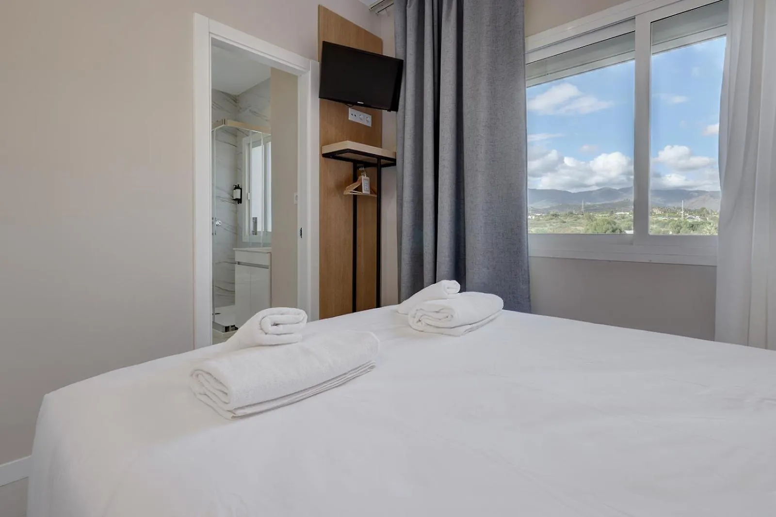 Hostal Puerta Almar Estepona 0*,