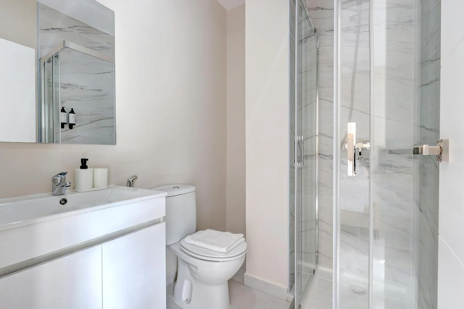 Hostal Puerta Almar Estepona