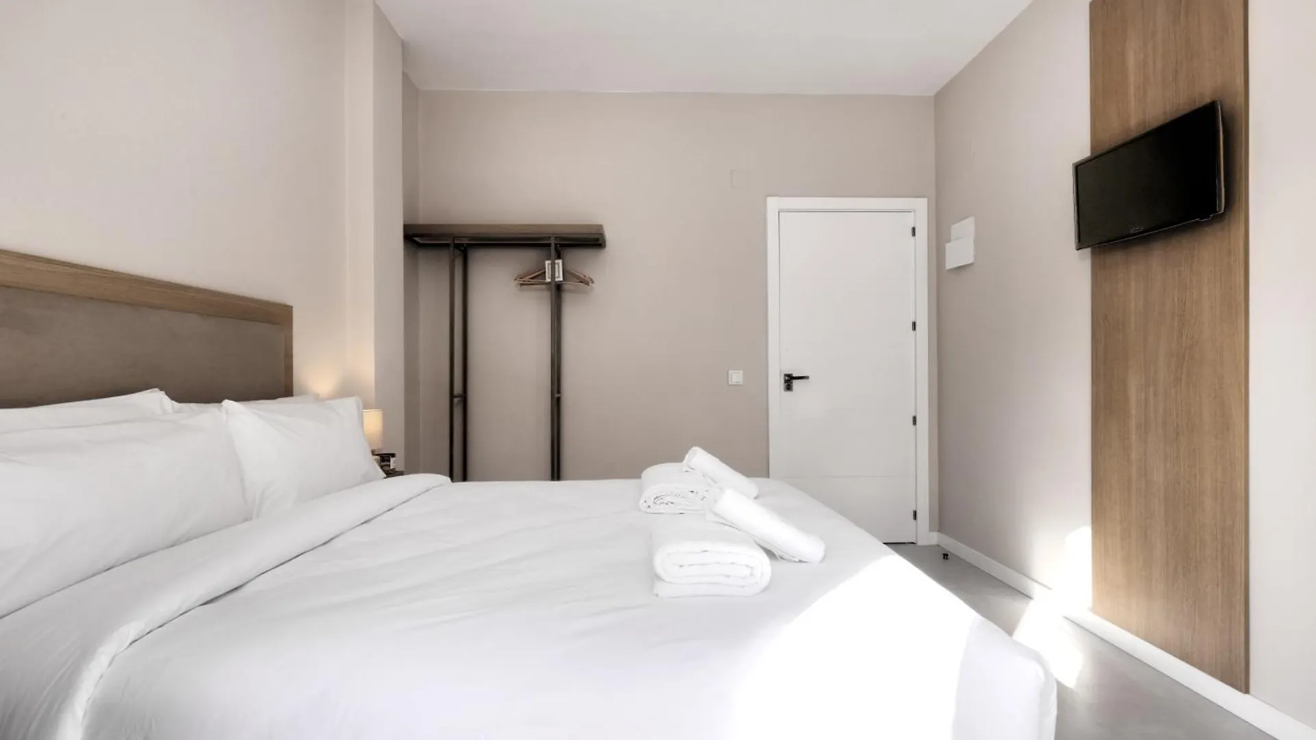 اتصالات Hostal Puerta Almar 