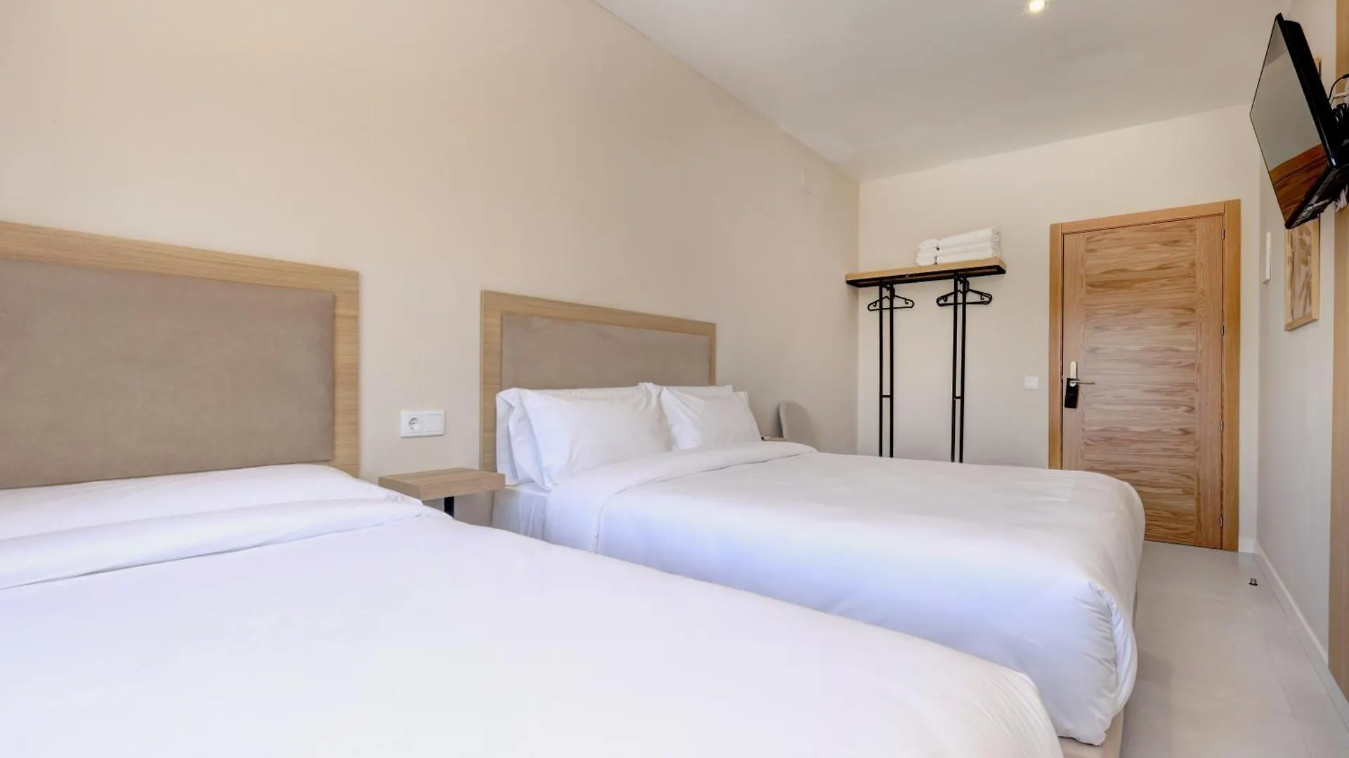 Hostal Puerta Almar Estepona 0*,  Spain