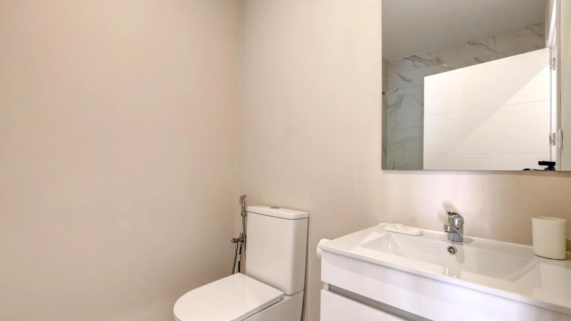 Hostal Puerta Almar Estepona 0*,