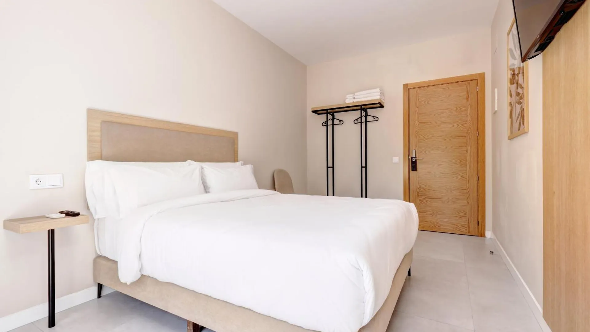 Guest house Hostal Puerta Almar Estepona